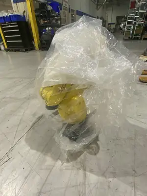 New | in-Stock FANUC Compact 6-Axis Robot LR Mate 200iD, 717mm Reach 25kg Robots Michigan US | Maverick Industrial Sales #1393183