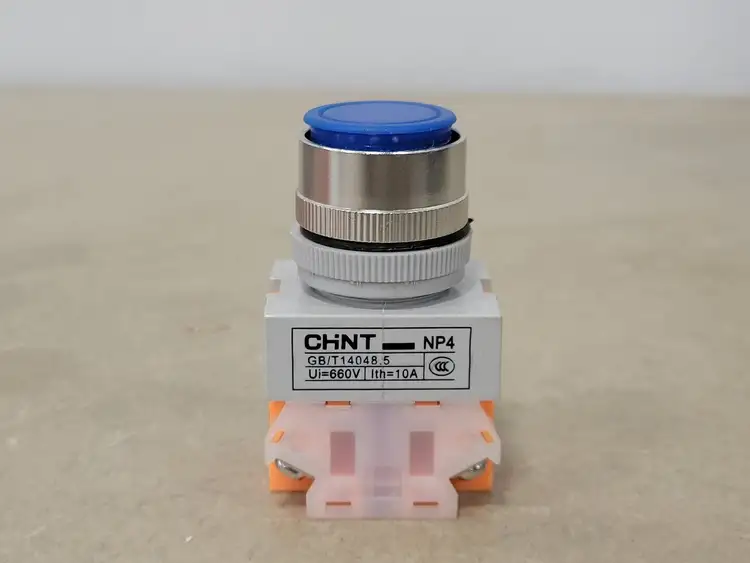 Used CHNT NP4 Switchgears British Columbia CA | Lenmark #239855