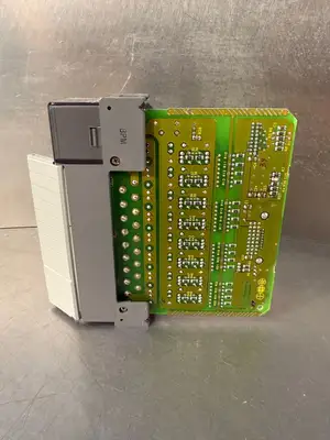 Allen Bradley 1746-OB16 /C SLC 500 DC Output 1746-0B16 (5.4.2)