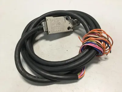 USED OMRON D4F-302-3D
