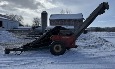 NEW IDEA 325 Harvesting Equipment | Iron Listing (12)