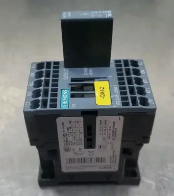 Siemens 3RT20152BB42 SIRIUS Contactor w/3RT29161BB00. 4C48