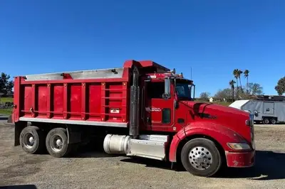 USED 2012 PETERBILT 386