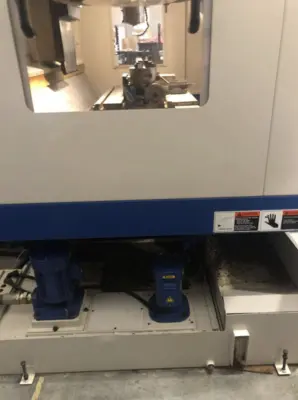 2004 DAEWOO DMV-3016D Vertical Machining Centers | Lion Machinery (5)