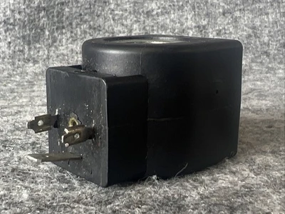 Used Parker 7D100C2-17 Misc Electrical & Power Parts California US | Davliegogo LLC #1718839