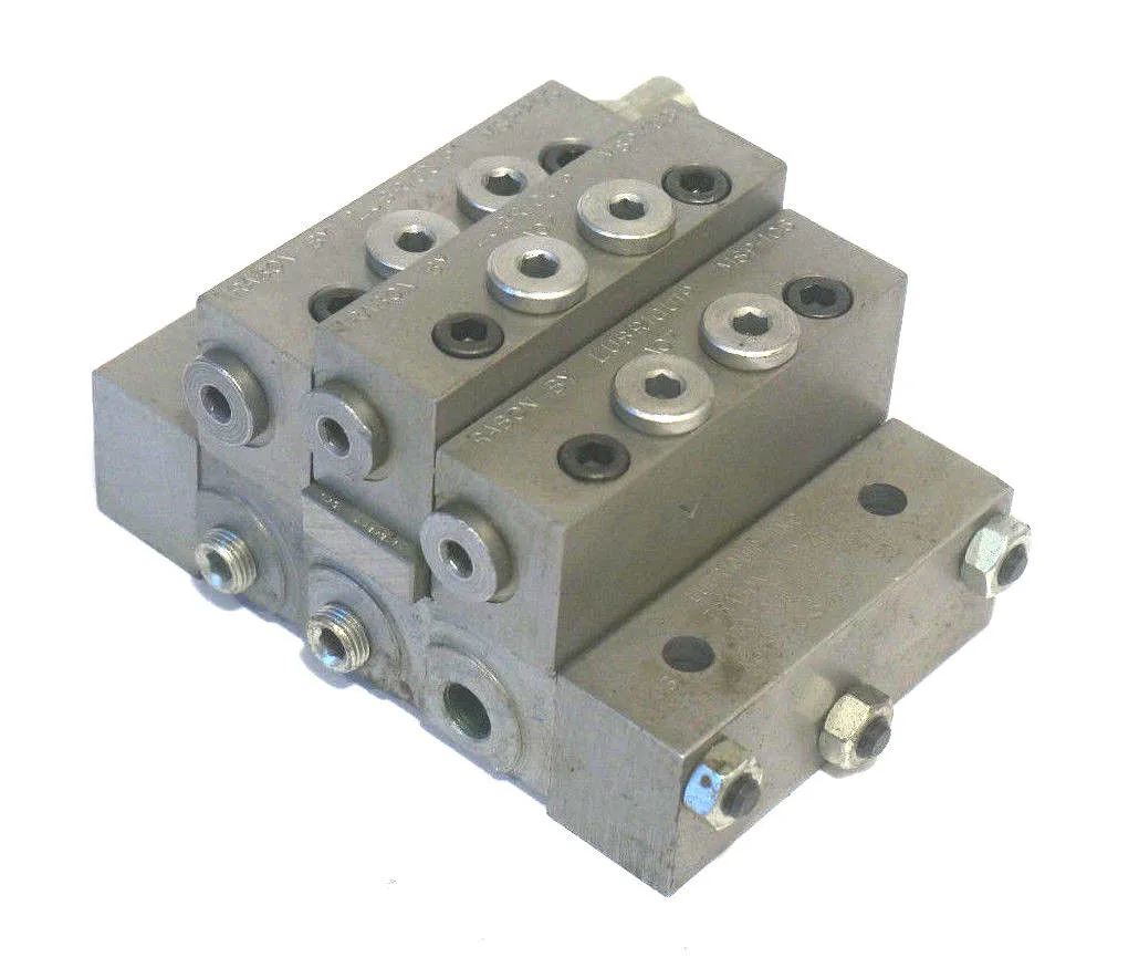 NEW TRABON 20SA-10SCL-10S MODULAR DIVIDER VALVE BLOCK 20SA10SCL10S