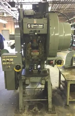 USED 1983 SOUTH BEND 27-FW-AC