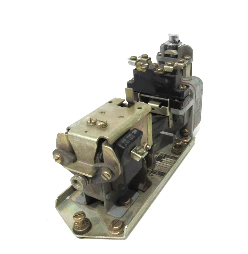 NEW SQUARE D 9050-BO4E PNEUMATIC TIMING RELAY 9050BO4E