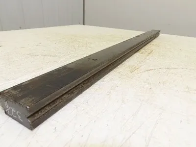 Press Brake Die 32-7/8" Long 90° V 1/2" Tang 1-7/64" W 1-3/4" H 11/32x3/16" V