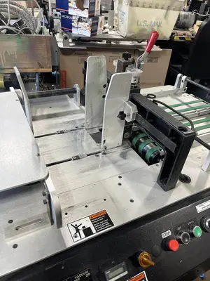 USED KIRK-RUDY 224DM 20” WIDE SHUTTLE FEEDER