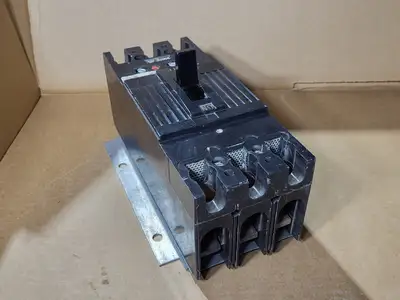 Used FEDERAL PIONEER TYPE CFJ Switchgears British Columbia CA | Lenmark #1438310