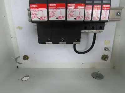 Phoenix Contact FLT-PLUS Flashtrab-Plus CTRL W/ Valvetrab Lighting Arrestor
