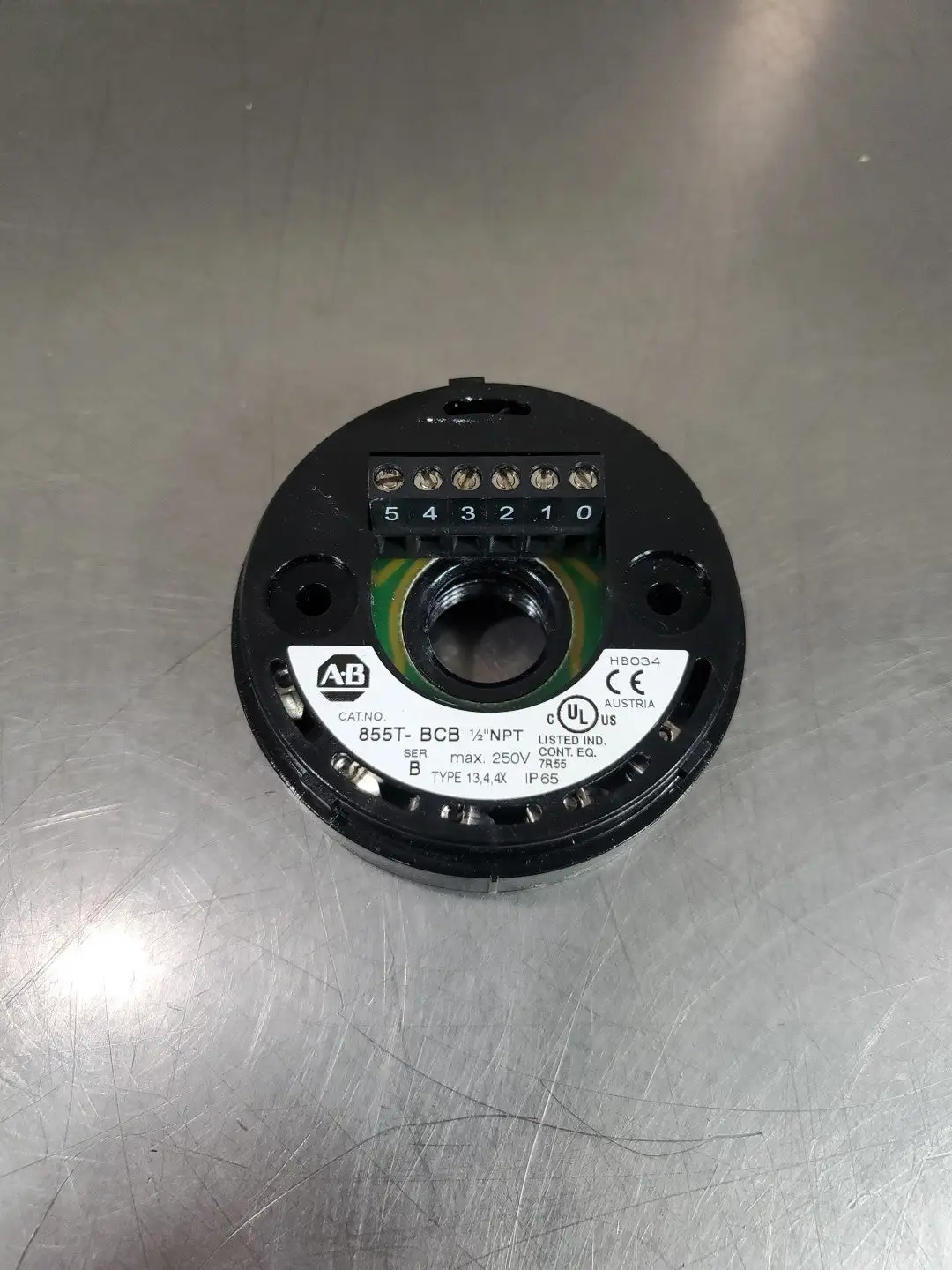 USED Allen-Bradley 855T-BCB Ser B Indicator Light Mounting Base