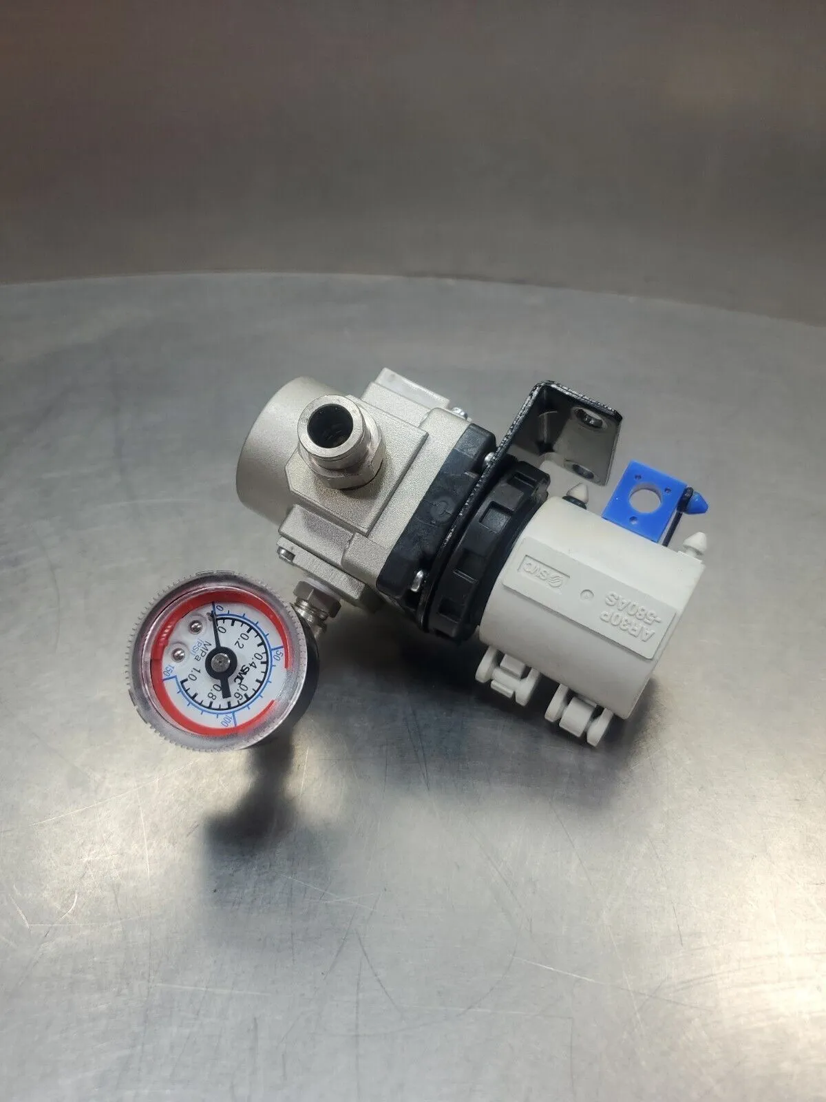 SMC AR30-03B PNEUMATIC REGULATOR (Set Press. 0.05~0.85 MPa) 6D-13