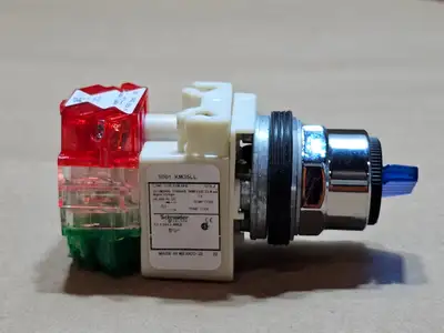 New | in-Stock SCHNEIDER ELECTRIC LV429658 Switchgears British Columbia CA | Lenmark #1430205
