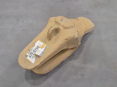 USED CATERPILLAR 472-0796