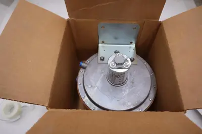 DWYER 1638-0 Large Diaphragm Pressure Switch: 0.05" to 0.25" WC - STOCK GF1014