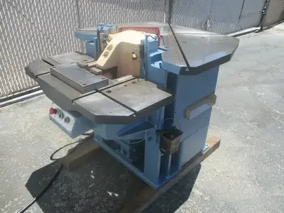 USED AMADA CSW-220