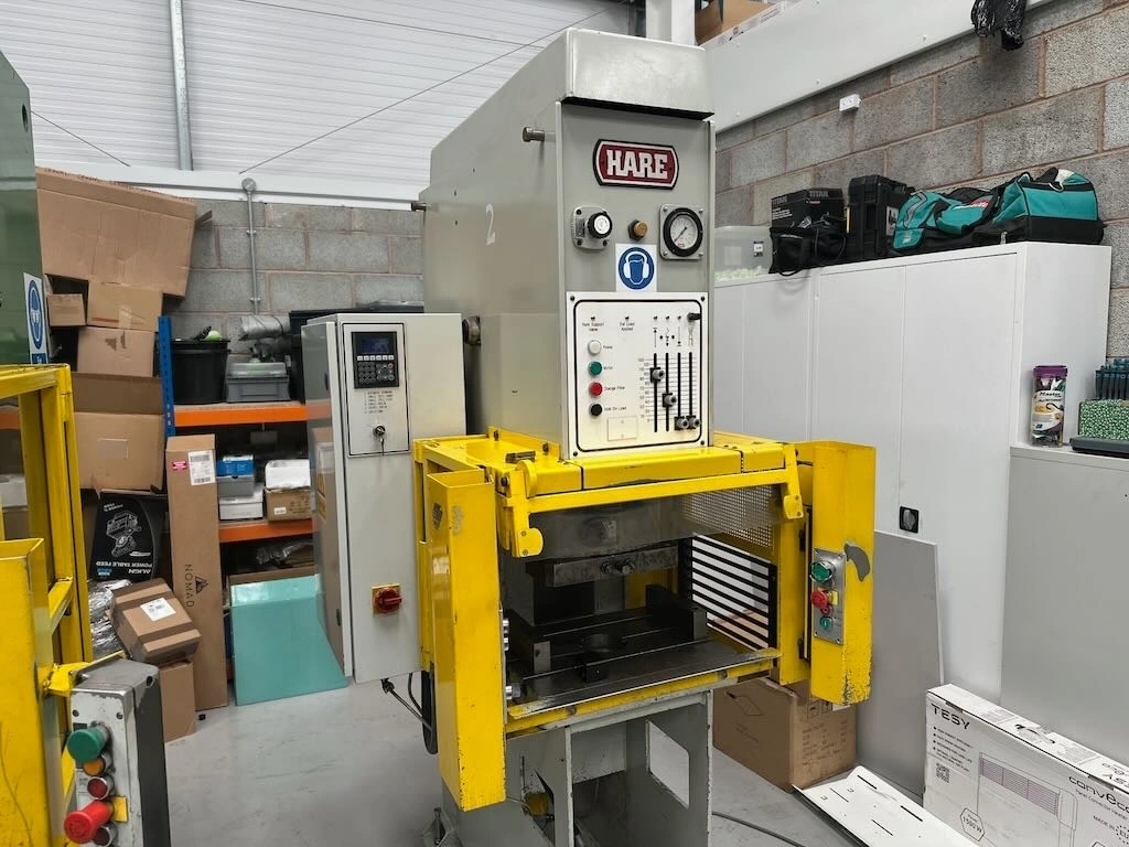 Used 1990 HARE 10HP Hydraulic Presses GB | Charter Auctions #1398548