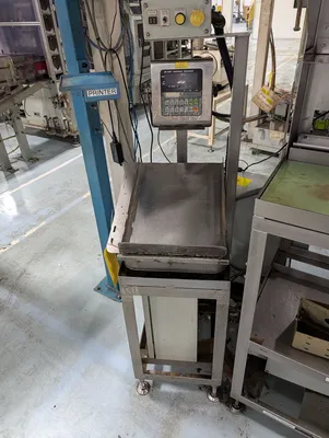 AD-4407 Scale W/ Stand
