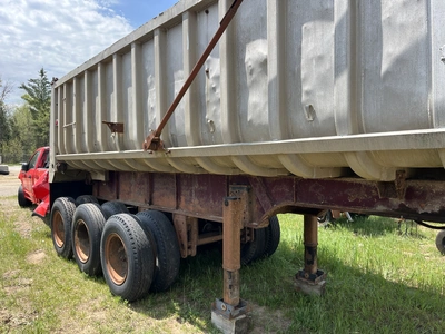 USED 1963 FRUEHAUF 21' TRI-AXLE