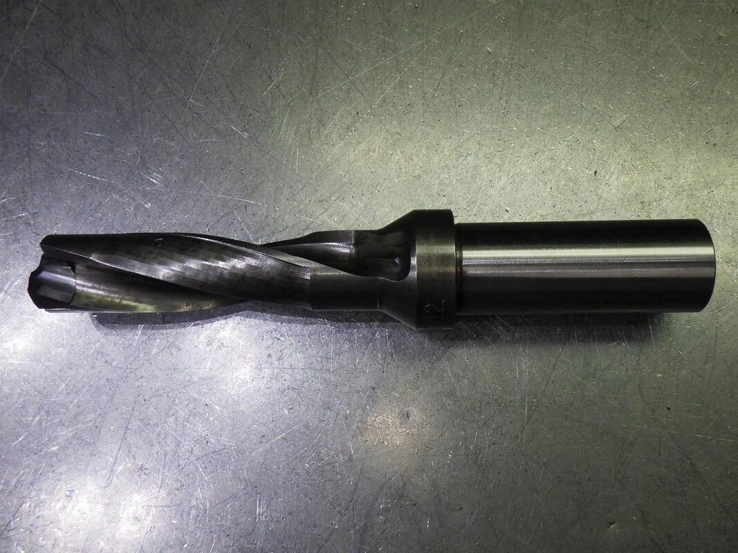Kennametal 1.109" Coolant Thru 3xD Drill 1.25" Shank KSEM1109R3SSF125 (LOC3292)