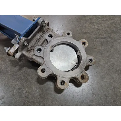 USED DEZURIK 824