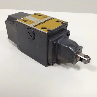 USED REXROTH 4WMR10J11/YASO111