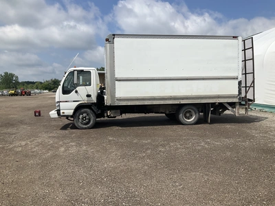 USED 2006 GMC W4500