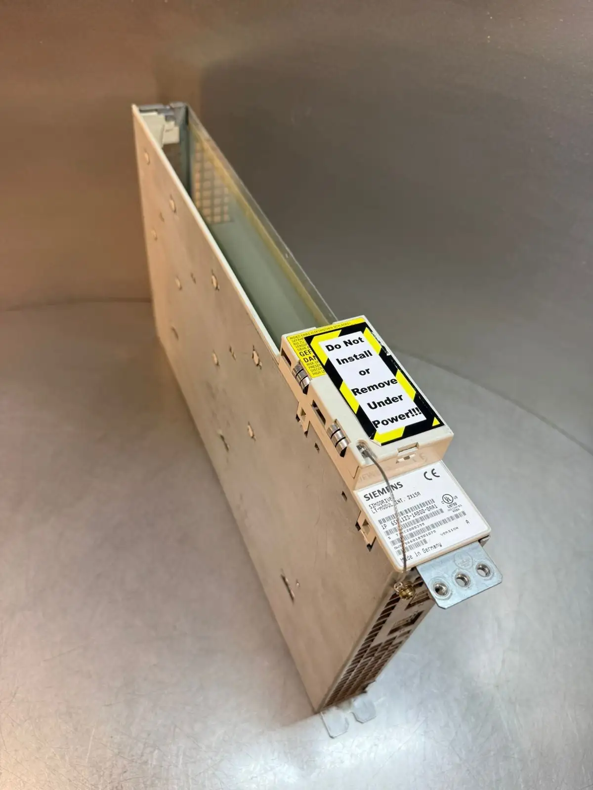 Siemens 6SN1123-1AB00-0AA1 Power Module Simodrive (6.5.1)