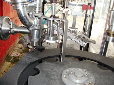 1.5L S/S Microbloc Filler/56 mm Dia Capper /120 mm Vertical Labeller