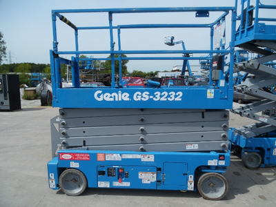 USED 2016 Genie GS-3232