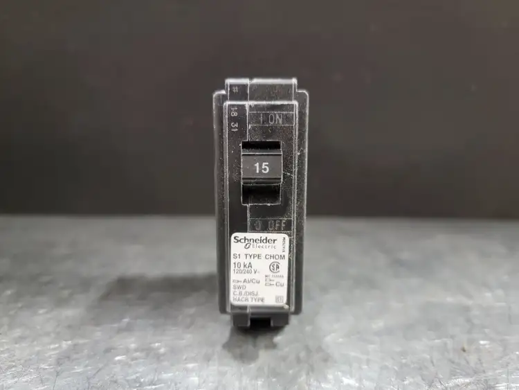 Used SCHNEIDER ELECTRIC CHOM115 Switchgears British Columbia CA | Lenmark #243916