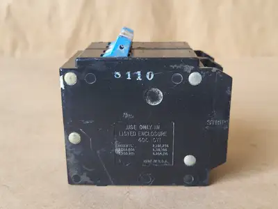 15 Amp 1 Pole, 40 Amp 2 Pole, 240 Volts Quad Tandem Circuit Breaker