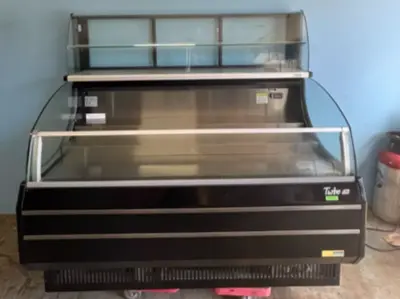 75-0485 Turbo Air 63 Inch Open Air Display Case w Top Dry Display