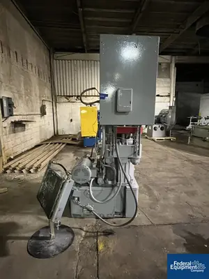 17" x 18" Racine Hydraulic Press