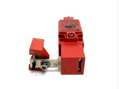 USED TELEMECANIQUE XCS-A712