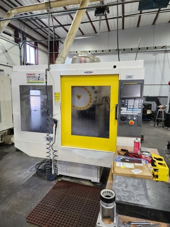 Used 2003 FANUC ROBODRILL ALPHA T21IDL Drilling & Tapping Centers Arizona US | Midstate Machinery 3 #11039