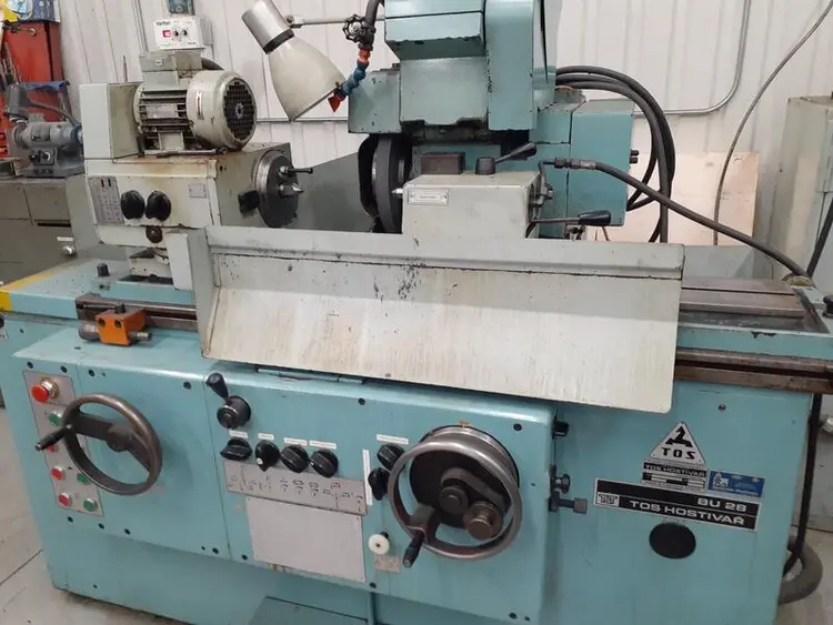 Used 1989 TOS BU Universal Cylindrical Grinders Vermont US | Two Spade Machinery LLC #508530