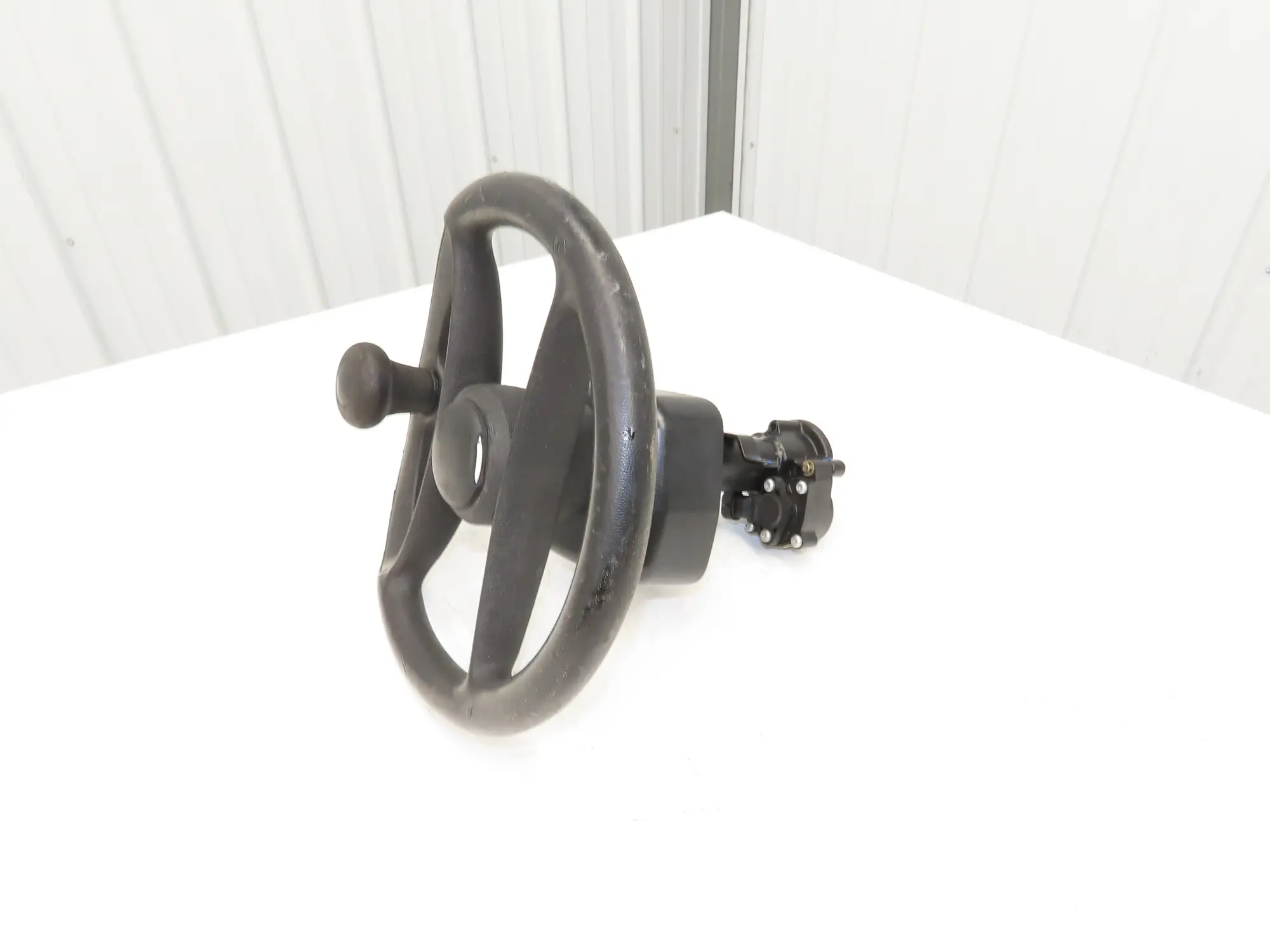 Hyster 8808585 Forklift Steering Wheel & Bracket Assembly Removed From E80XN