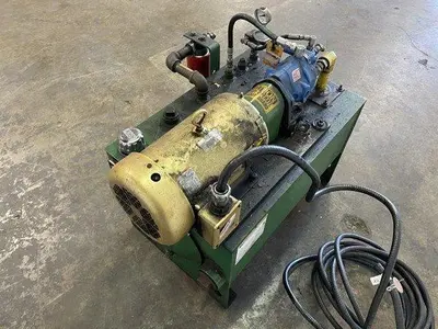 USED EATON VICKERS PVQ13-A2R