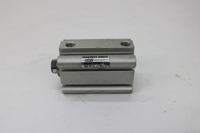 USED SMC CDQ2D32-40DCZ-XC35