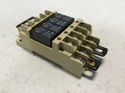 USED OMRON G6B-4BND