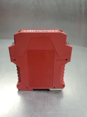 USED Allen-Bradley GUARD MASTER MSR127RP