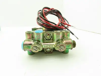 Honeywell Skinner V935DEP2100 Solenoid Valve 4-Way NO 24VDC 100 PSI 1/4" NPT