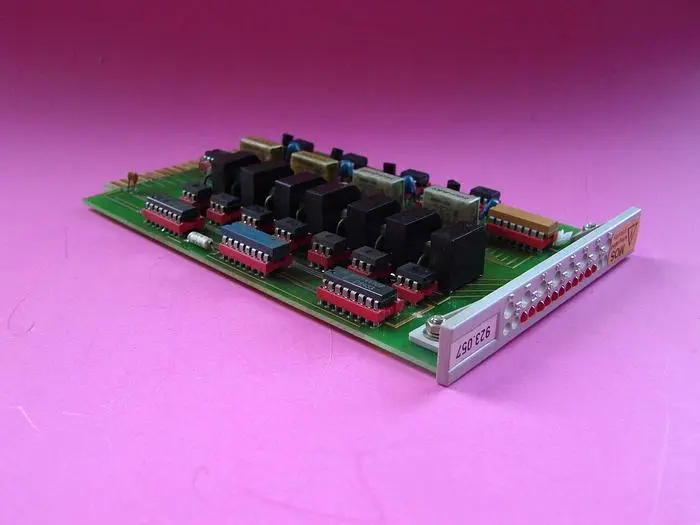 Used MOS INTEGRATED CIRCUIT 923.057 Circuit Boards Michigan US | Ideal Machinery #586655