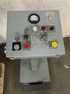 5913-220 Minster Model B1-16, 16 Ton Punch Press, Stamping Press, Air Clutch-Brake / Roll Feed