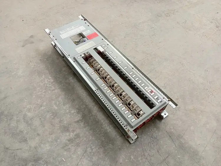 Used CUTLER-HAMMER POW-R-LINE 1A Switchgears British Columbia CA | Lenmark #1430098