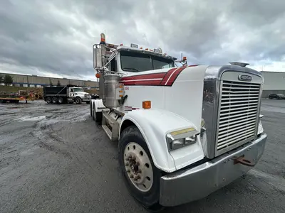Used 2000 FREIGHTLINER CLASSIC FLD120 Conventional trucks Pennsylvania US | Proxy Equipment #1385355