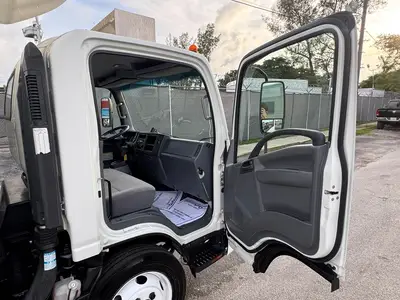 Used 2018 ISUZU NPR XD Reefer Trucks Florida US | Truck and Van Outlet #1509182